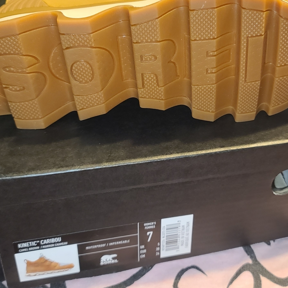 Sorel Boots - Picture 13 of 16